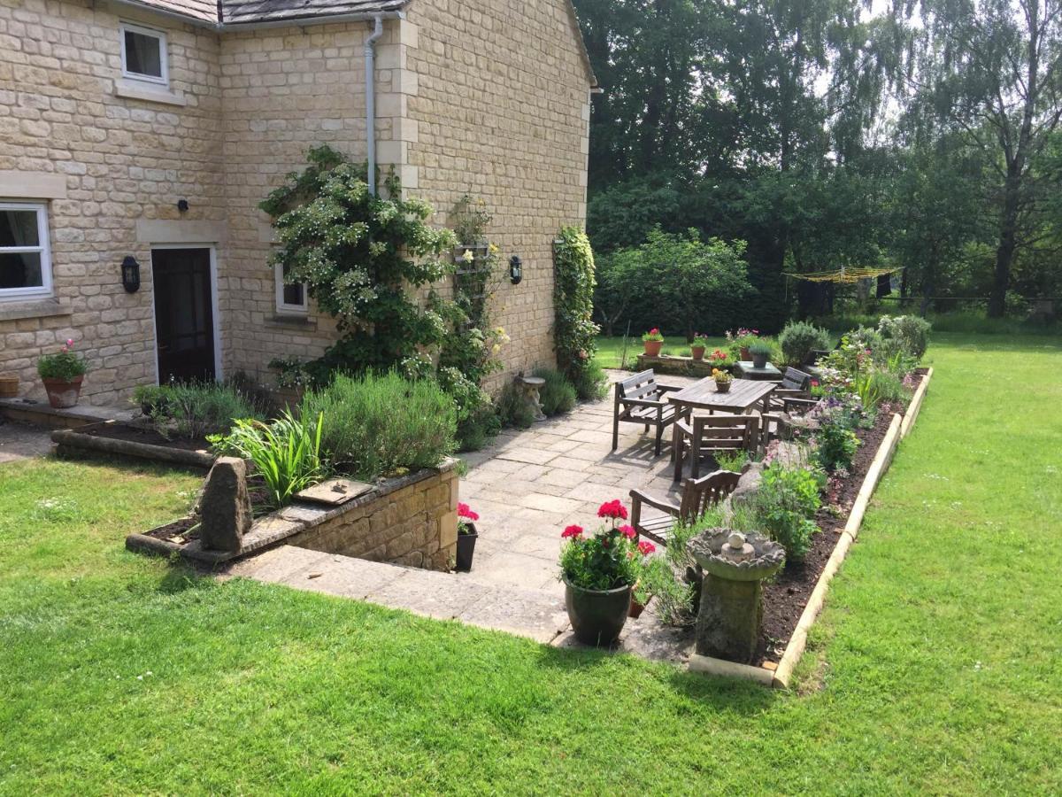 Whiteshoots Cottage Bourton-on-the-Water Exterior photo